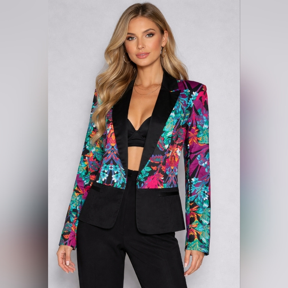 Nicole Vibrant Floral Blazer, Size L, Packets Are Not Even Opened Yet
